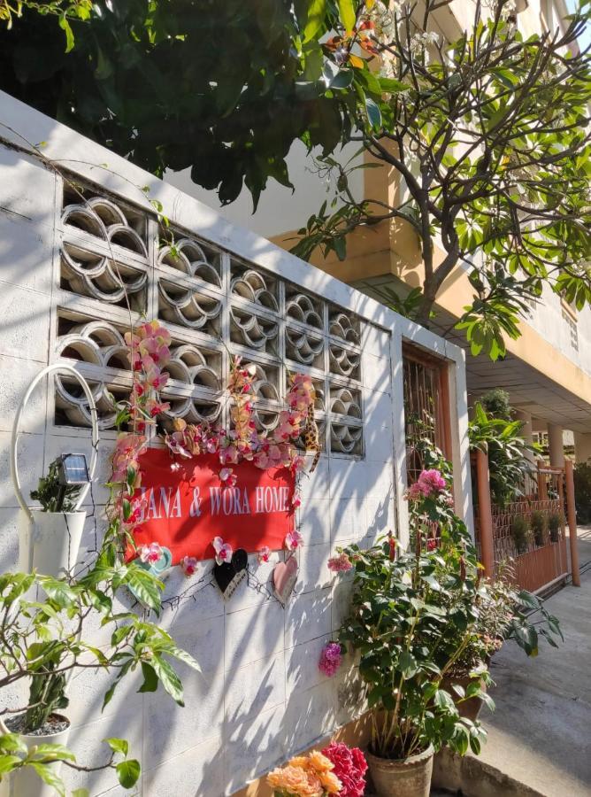 Airport Express: Convenient With Breakfast Apartment Bangkok