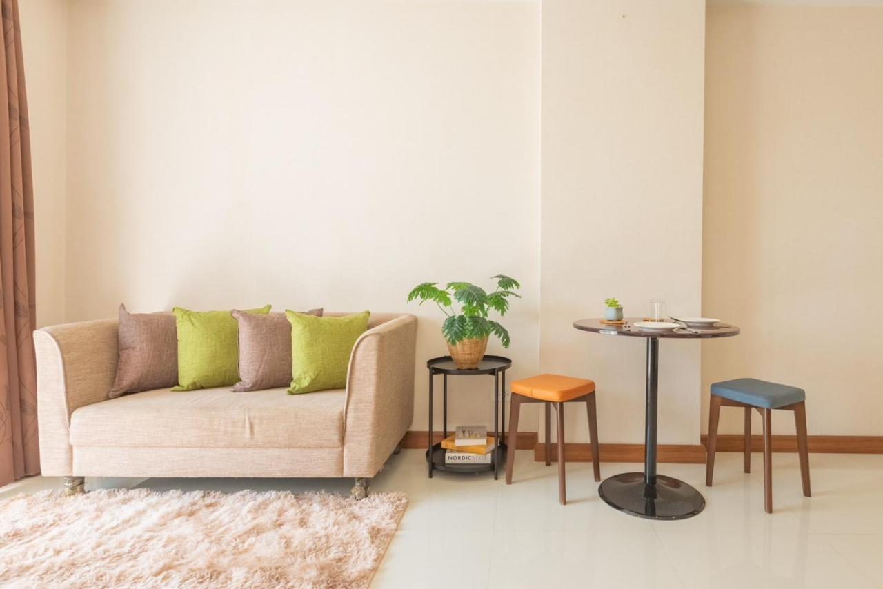 Lovely Next To Bkk Airport, Food Marts, Quiet Place To Pangsapuri Bangkok