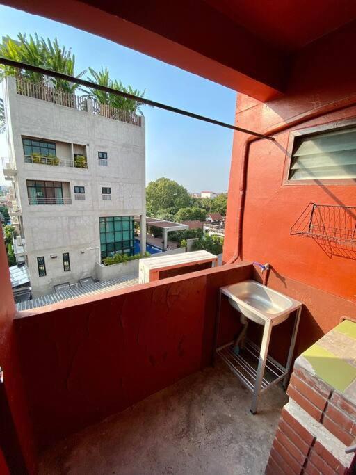 Apartment Ratanawong Place 556