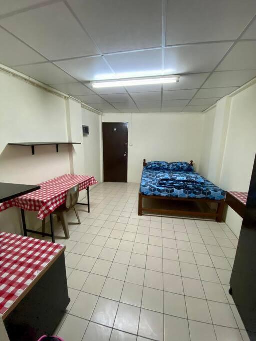Ratanawong Place 444 Apartemen