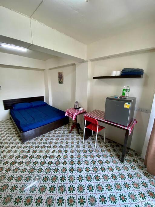 Ratanawong Place 823 Apartment Bangkok