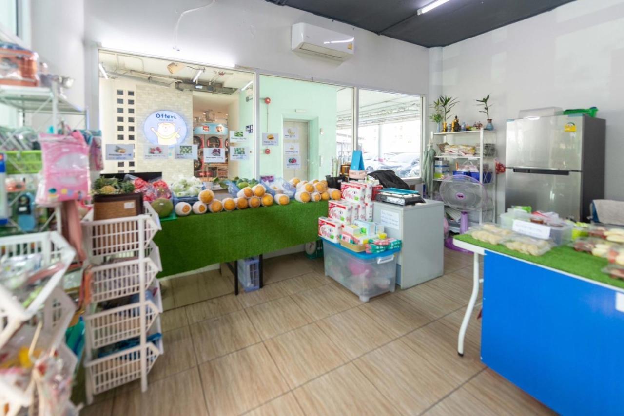 Lovely Next To Bkk Airport, Food Marts, Quiet Place To Pangsapuri *