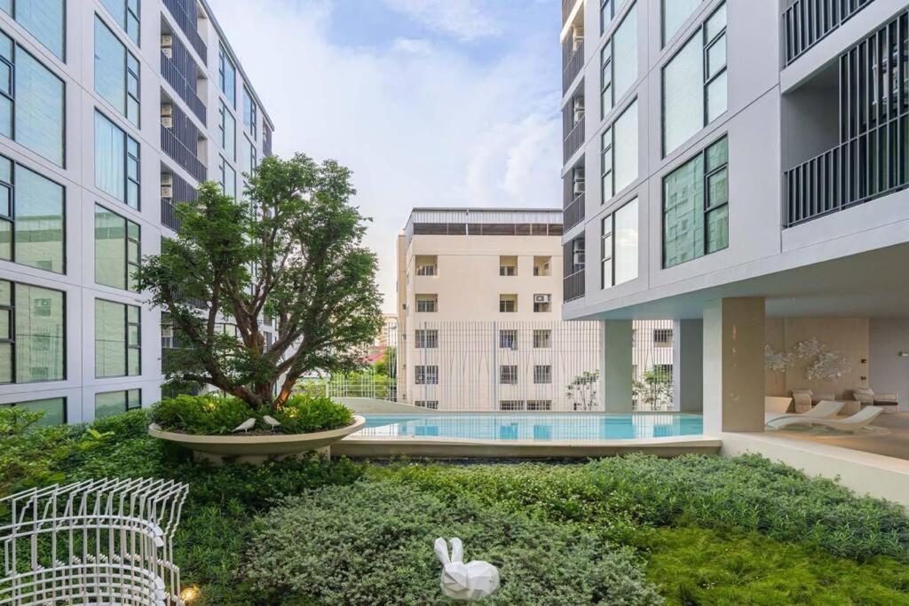 Ivory Ratchada-ladprao Huai Khwang Night Market Apartamento *