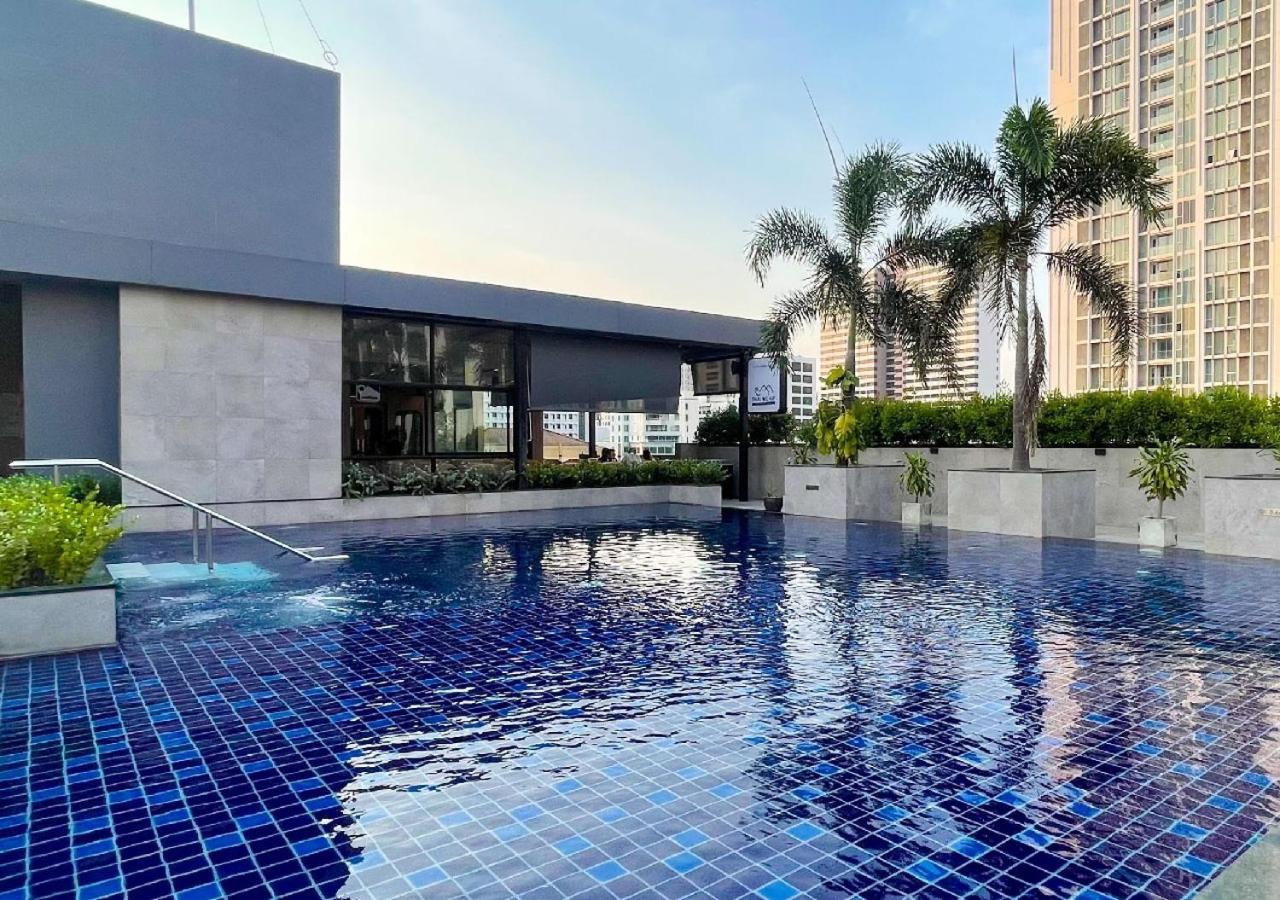 Eleven Sukhumvit 11 Hotel 4*