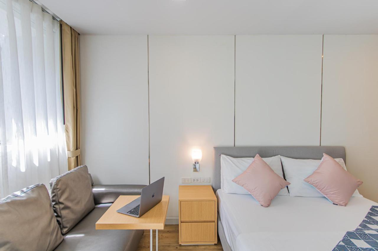 United Ekamai Aparthotel