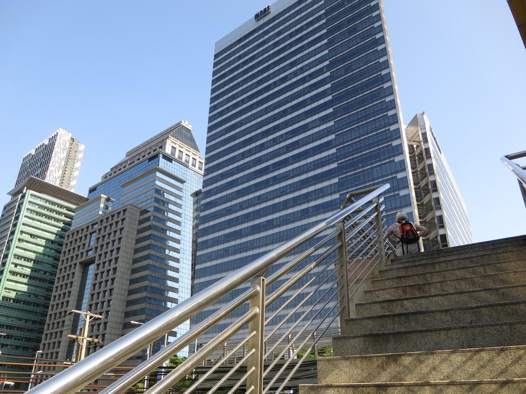 Silom3