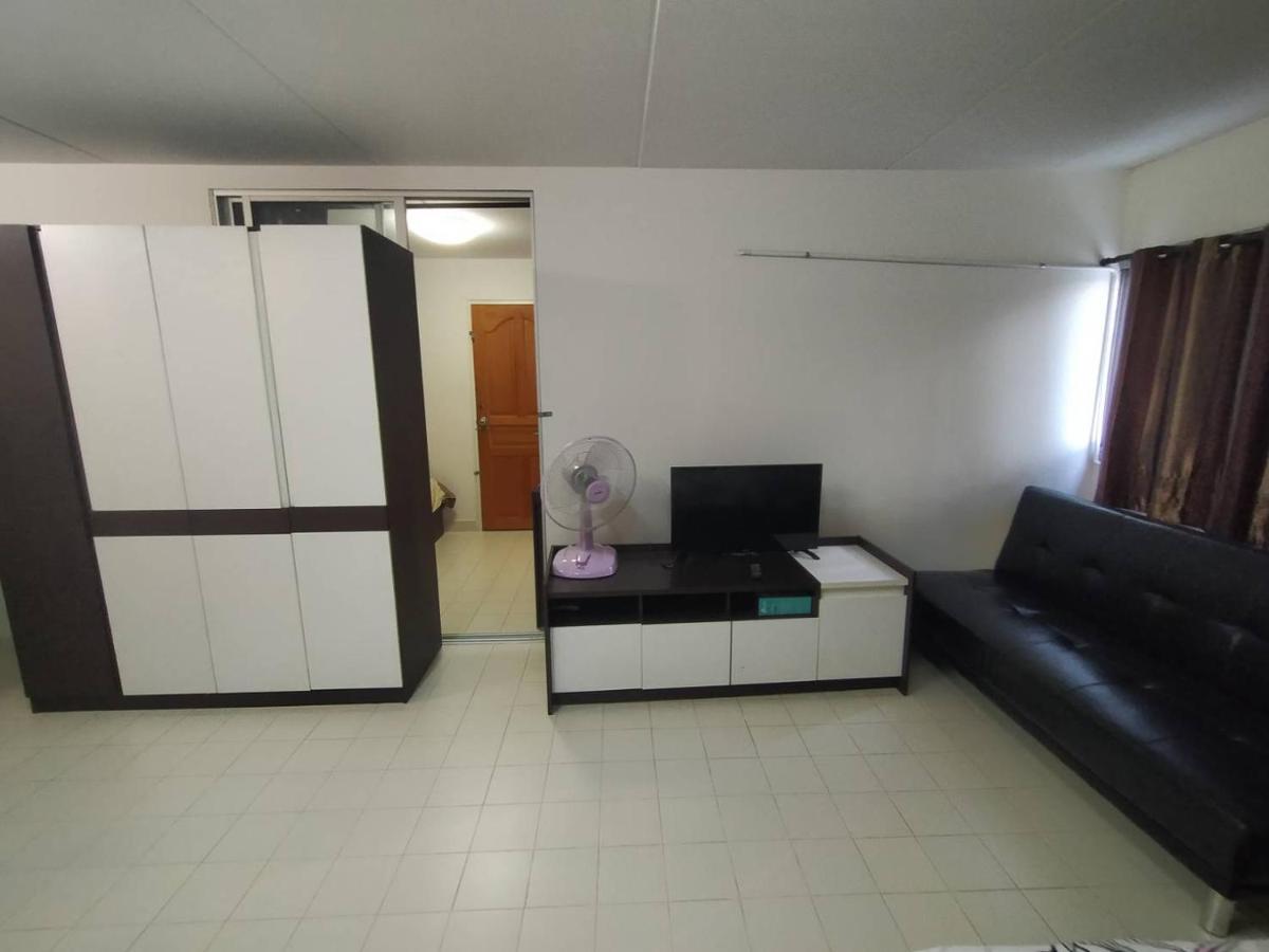 Popular Muang Thong Thani Near Impact Apartment Bangkok