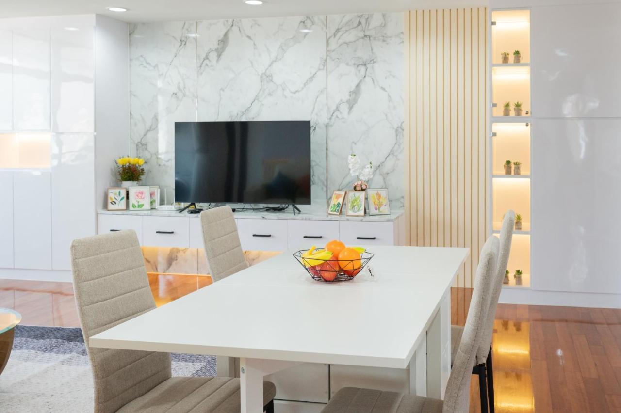 Mn At Thonglor Apartment Bangkok