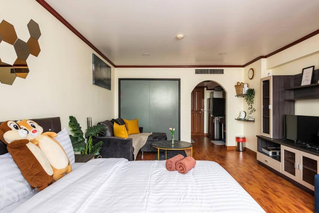 Selfcheckin Omni Tower Sukhumvit4 Nana Asoke Bts Mrt Hispeed Wifi Pool&gym Apartment Bangkok