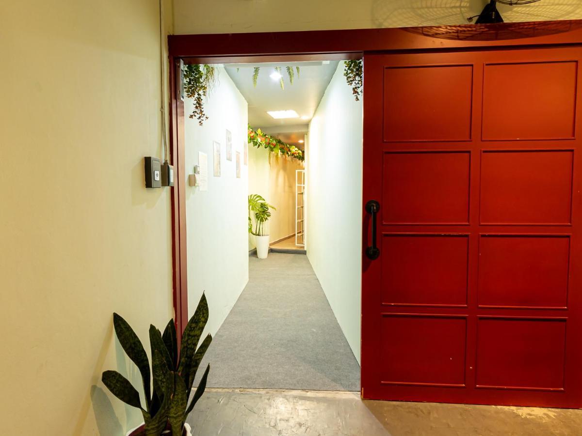 Khaosan Social Capsule Hostel *