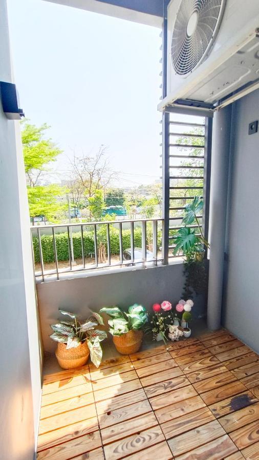 Elio Del Ray Apartment Bangkok