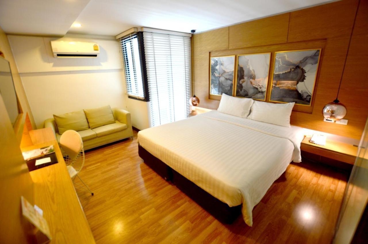 I Silom 4*