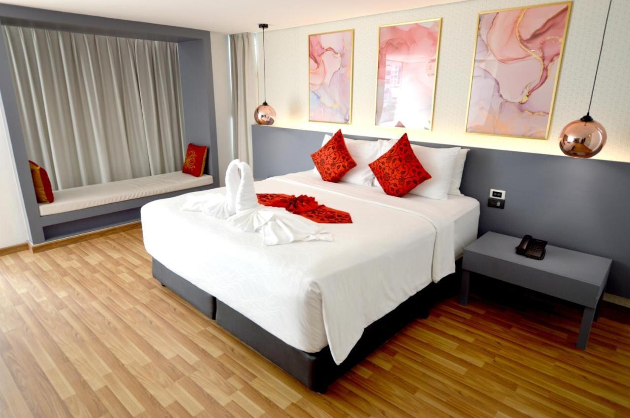 I Silom Hotel 4*