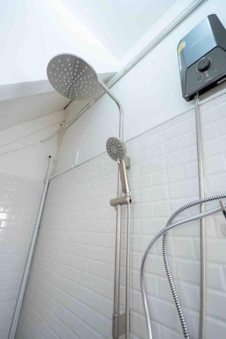 Vakantiehuis Townhome W/ Workstation-2mins To Food-fun-metro Bangkok