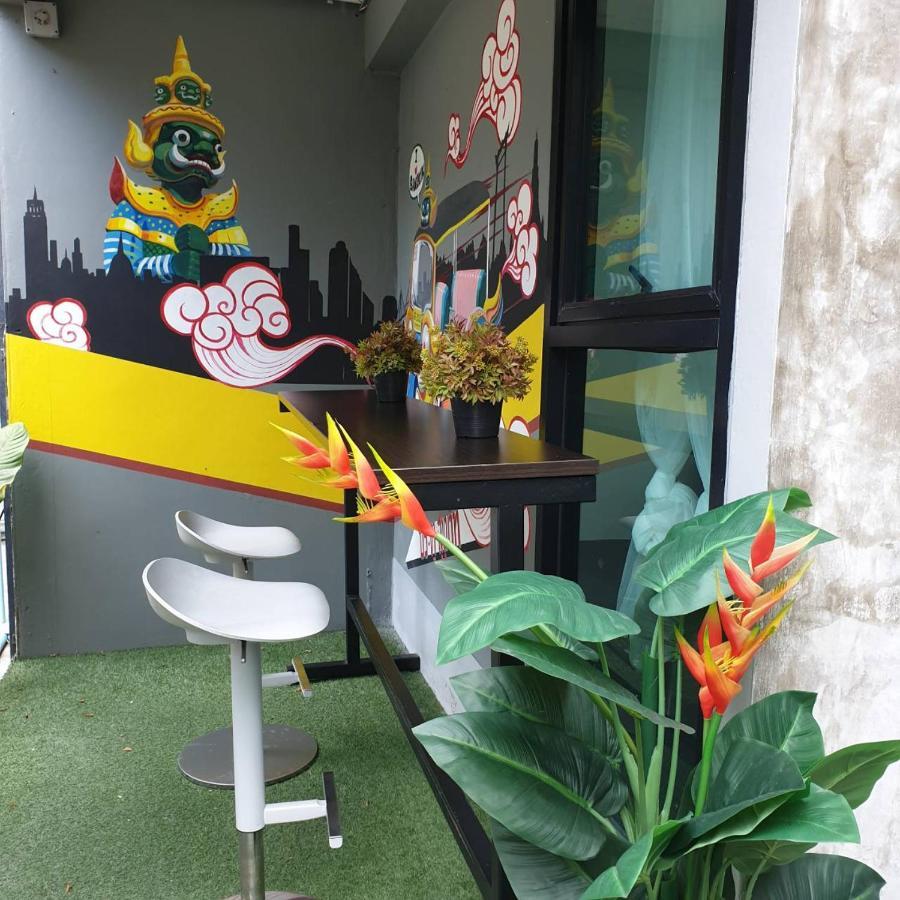 V30 Sukhumvit Hotel 3*