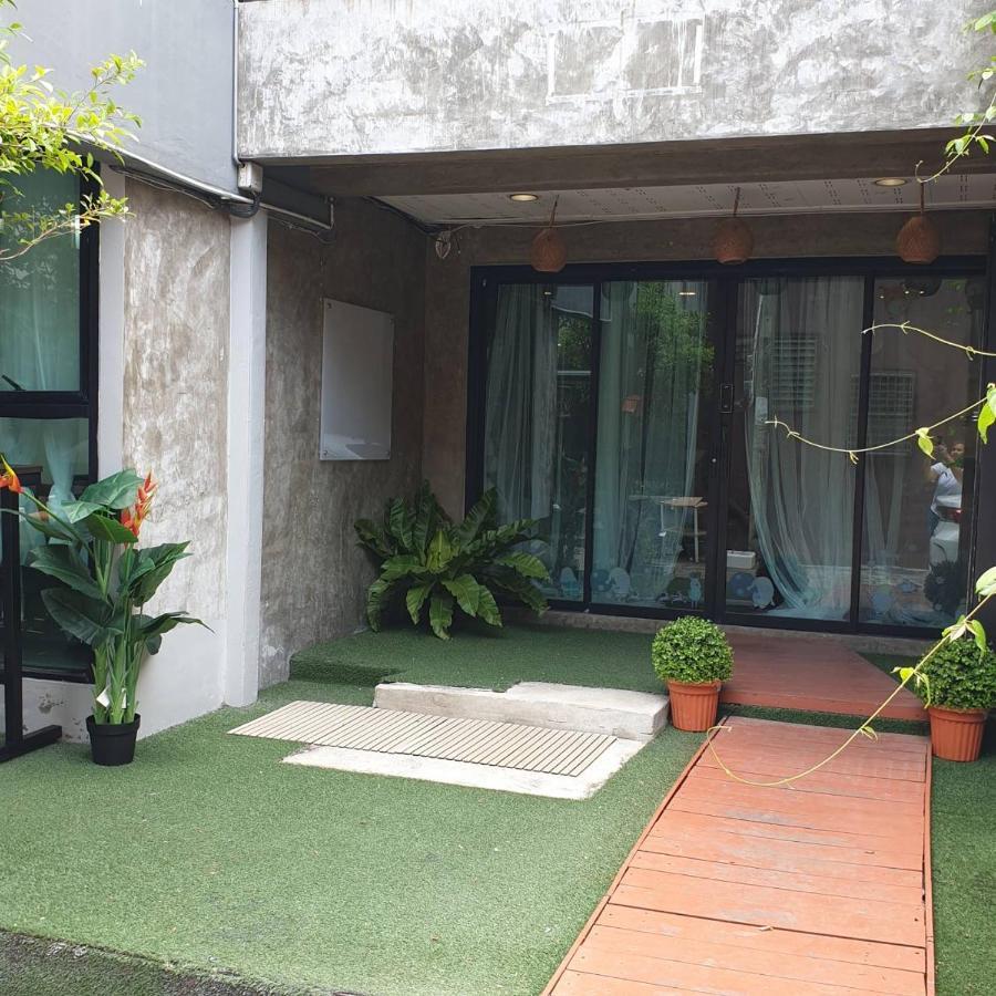 Hotel V30 Sukhumvit