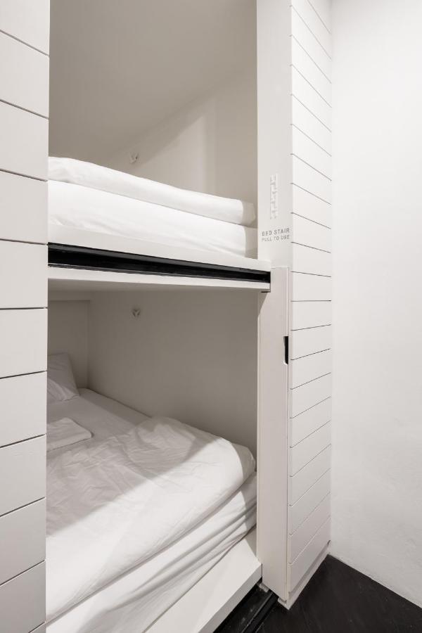 Pa Prank Capsule hotel Bangkok