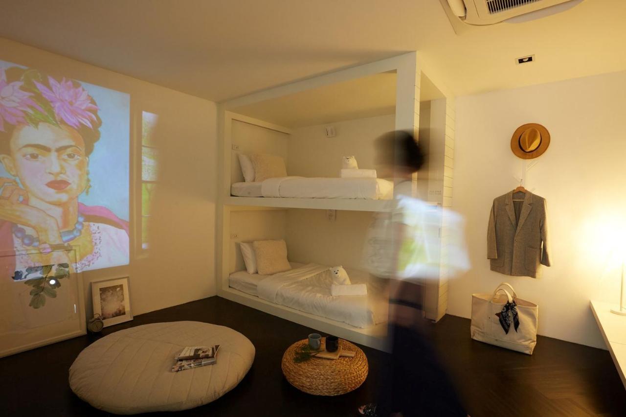 Pa Prank Capsule hotel