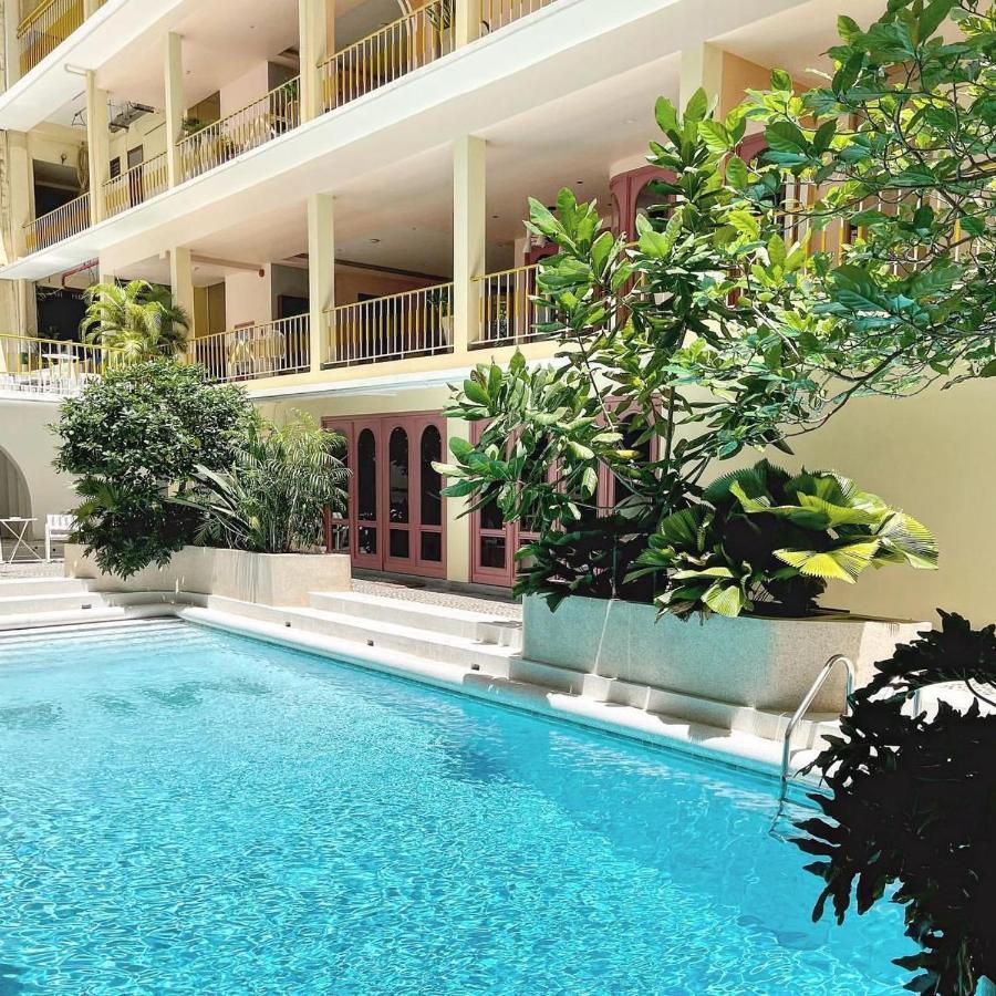 Miami 4*