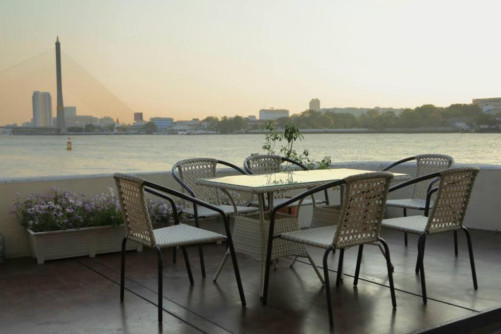 Riverfront House/chao Phraya River/baan Rimphraya *
