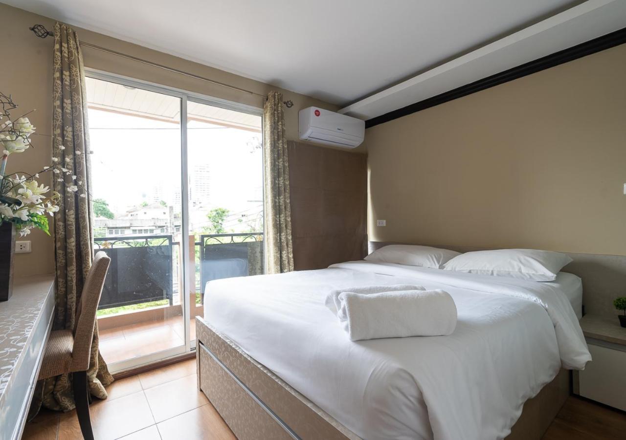 Greenview Ekkamai10 Bangkok