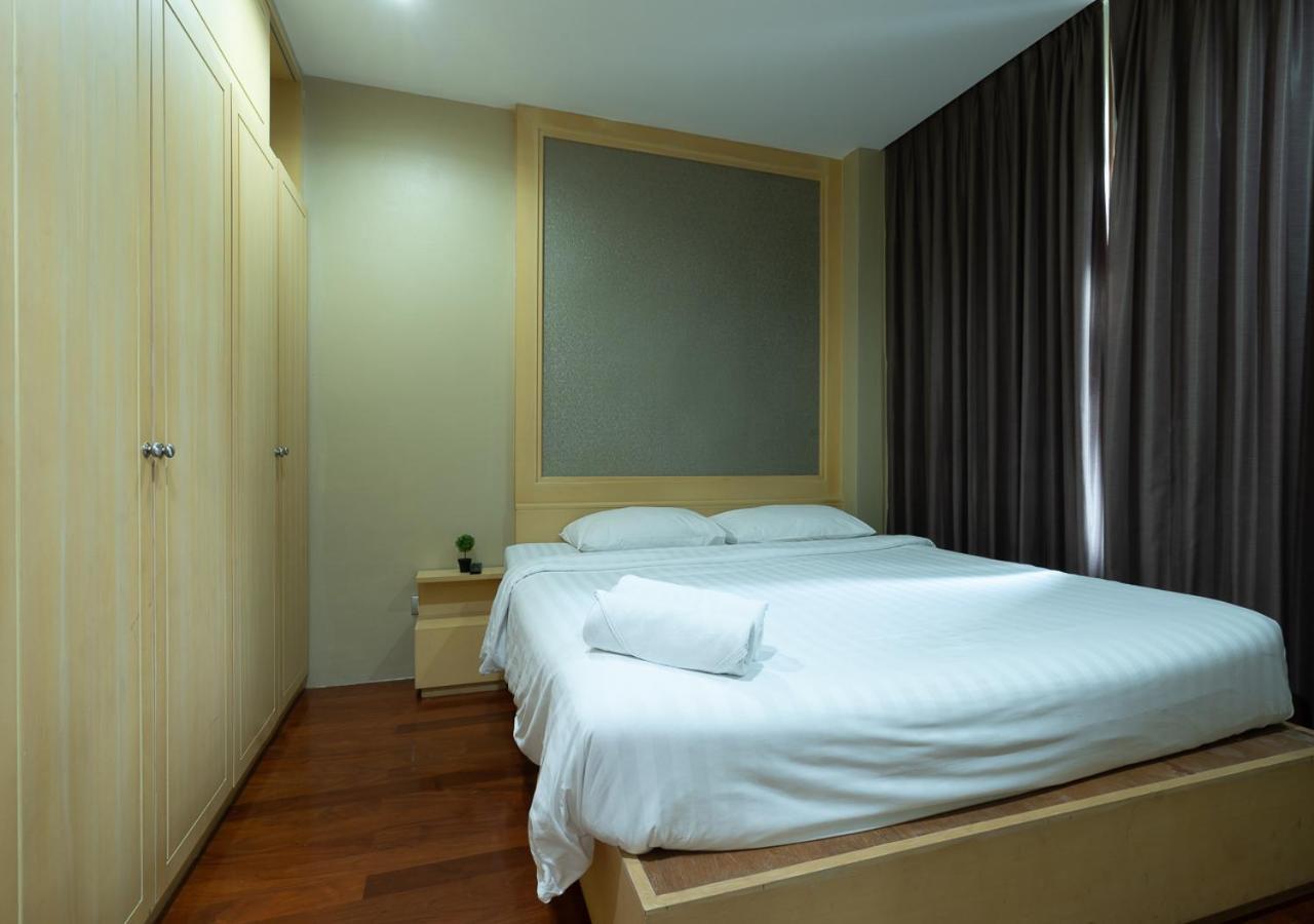 Greenview Ekkamai10 3*