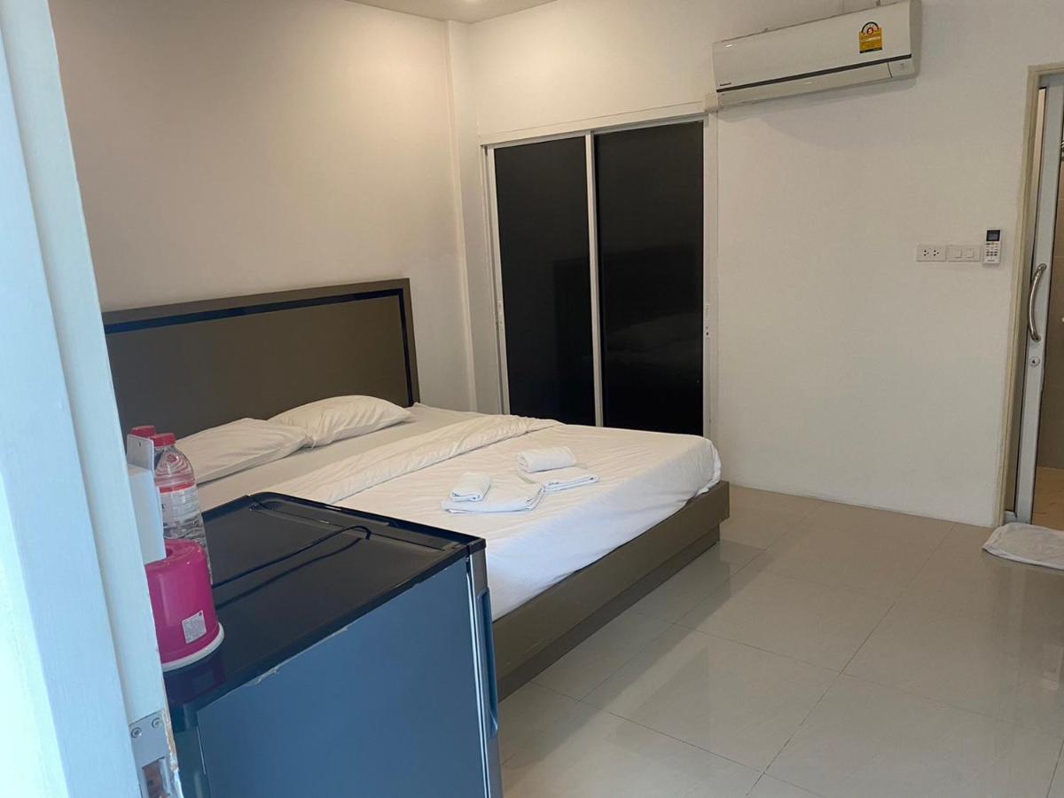 Guest house S.e.t Thanmongkol Bangkok