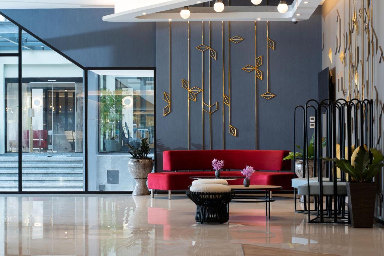 Centara Life Phra Nakhon 4*