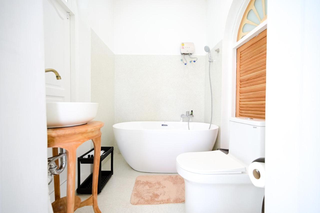 Arpo Pool Riverside Villa Bangkok