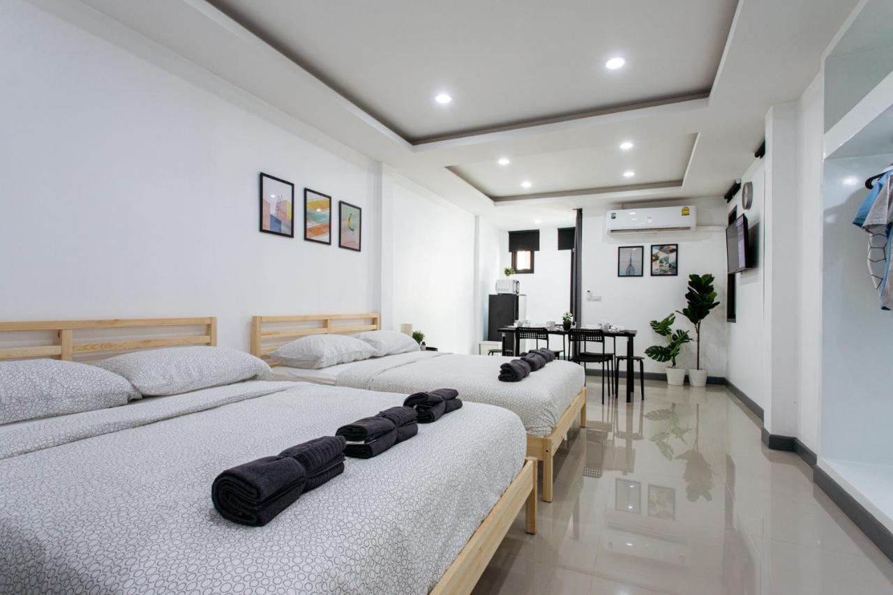 P3 Silom Large 2beds Full Kitchen Wifi 4-6pax Apartment Bangkok