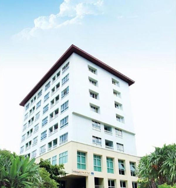 Area Sathorn Apartment