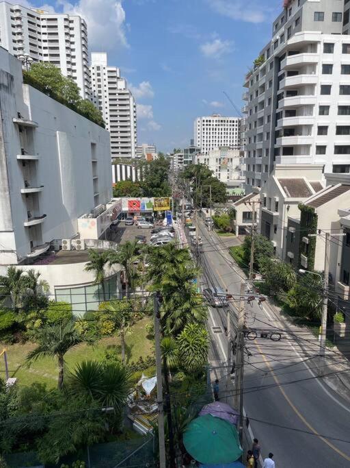 Delightful In Location At Sukhumvit 49 Apartment Bangkok