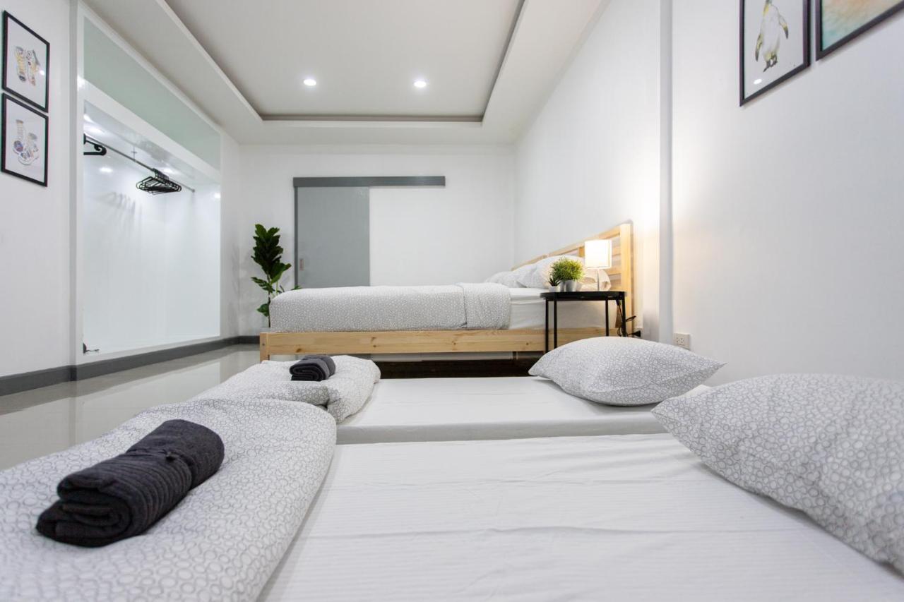 P3 Silom Large 2beds Full Kitchen Wifi 4-6pax Apartment Bangkok