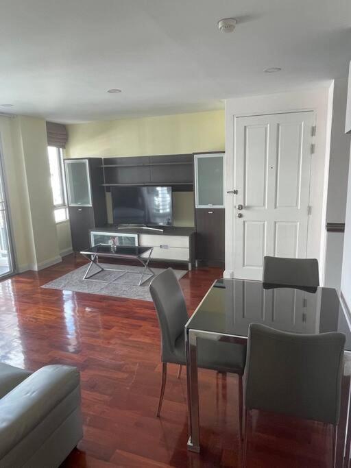 Delightful In Location At Sukhumvit 49 * Bangkok