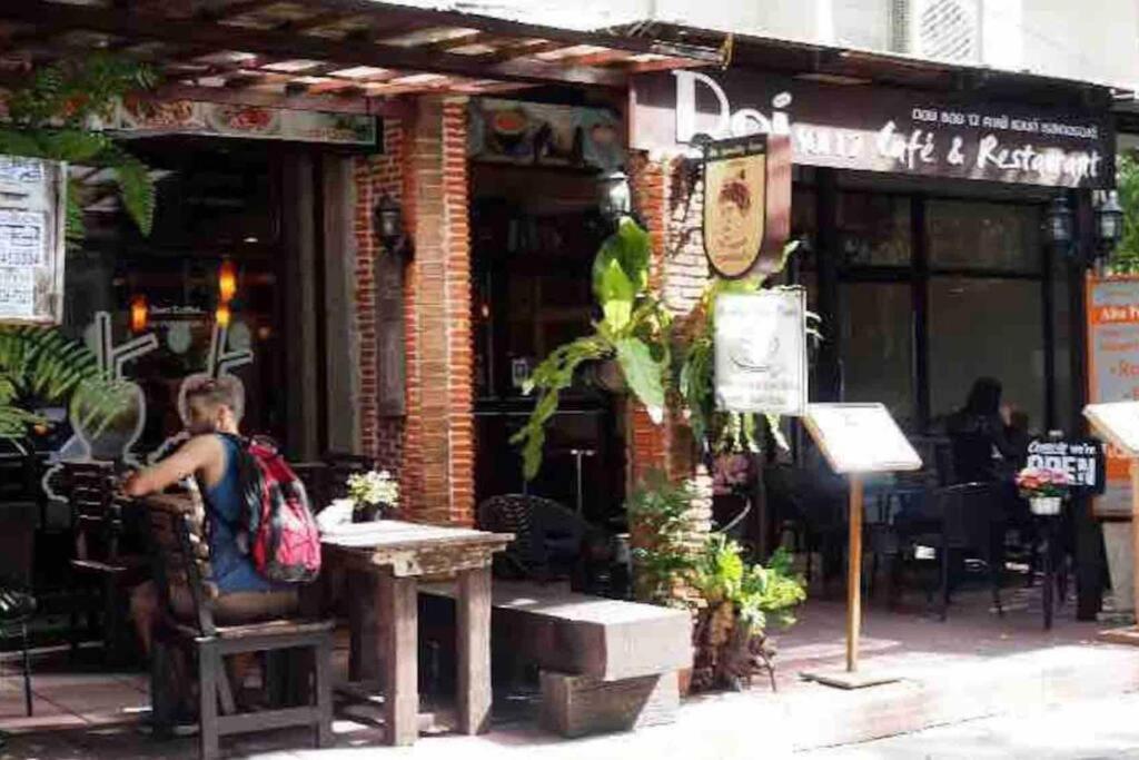 Modern Room,sky Pool, Bts Asok,sukhumvit Bangkok