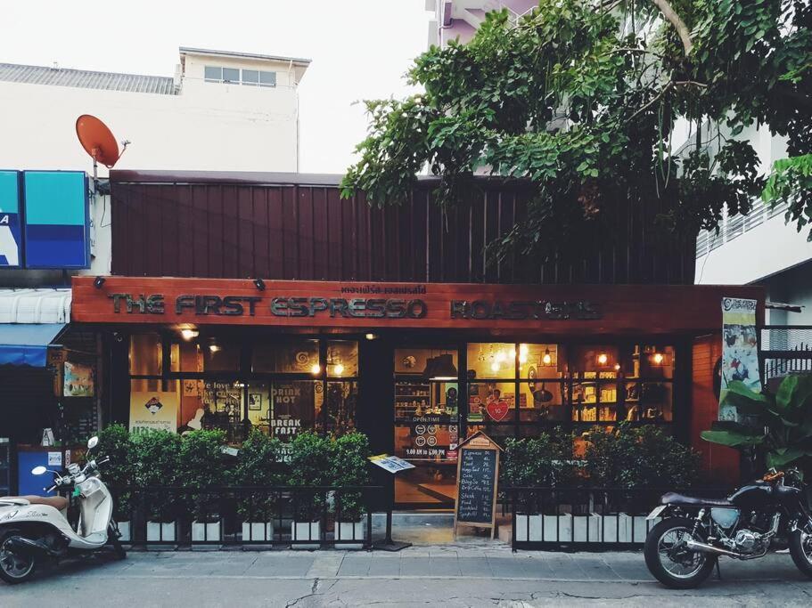 Double Studio, Private Bath, Shared Kitchen With Local Family By Pillows & Purrs Apartment *