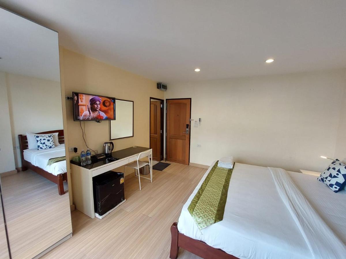 Hotel V Check Sukhumvit 22