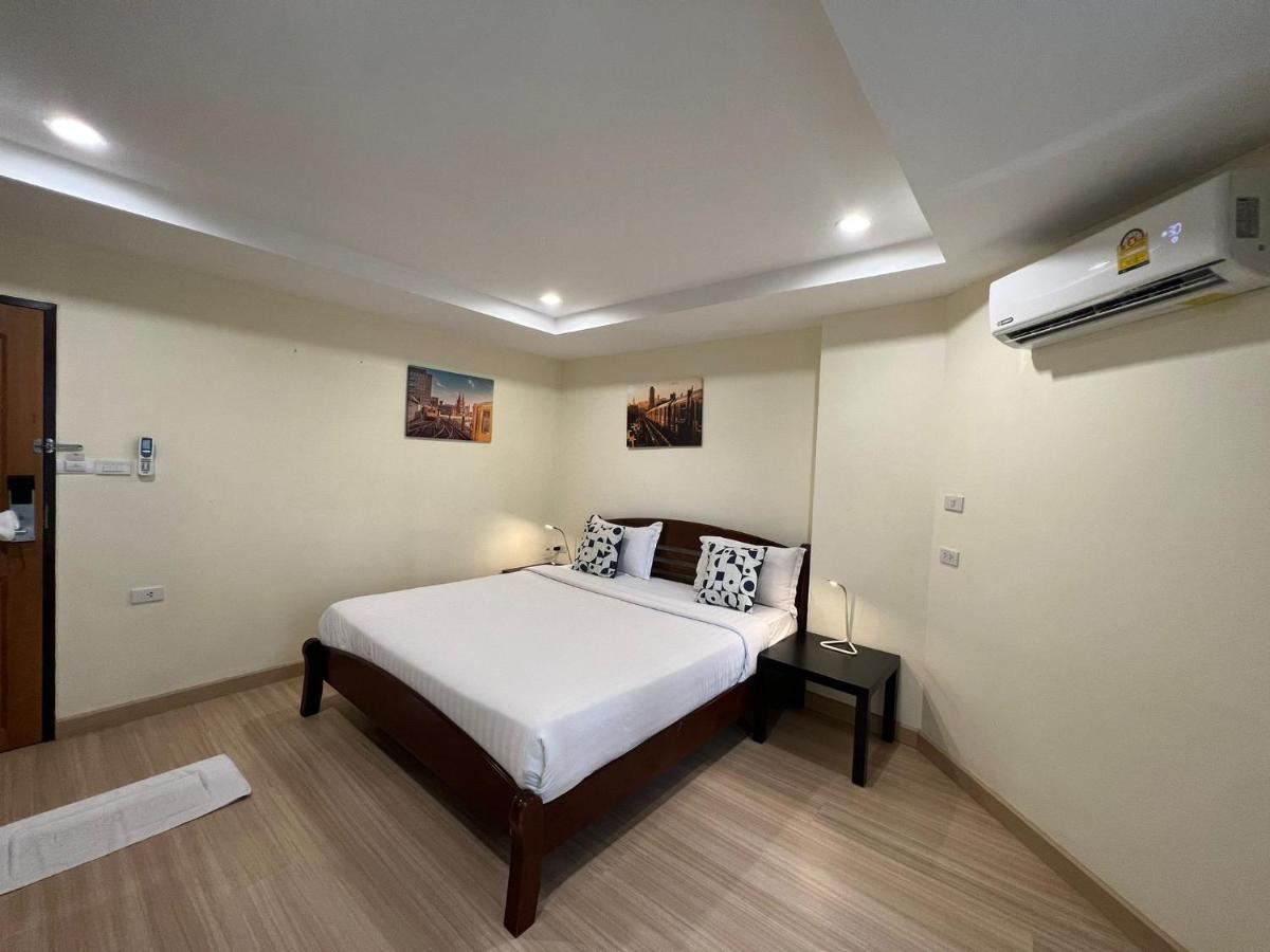 V Check Sukhumvit 22