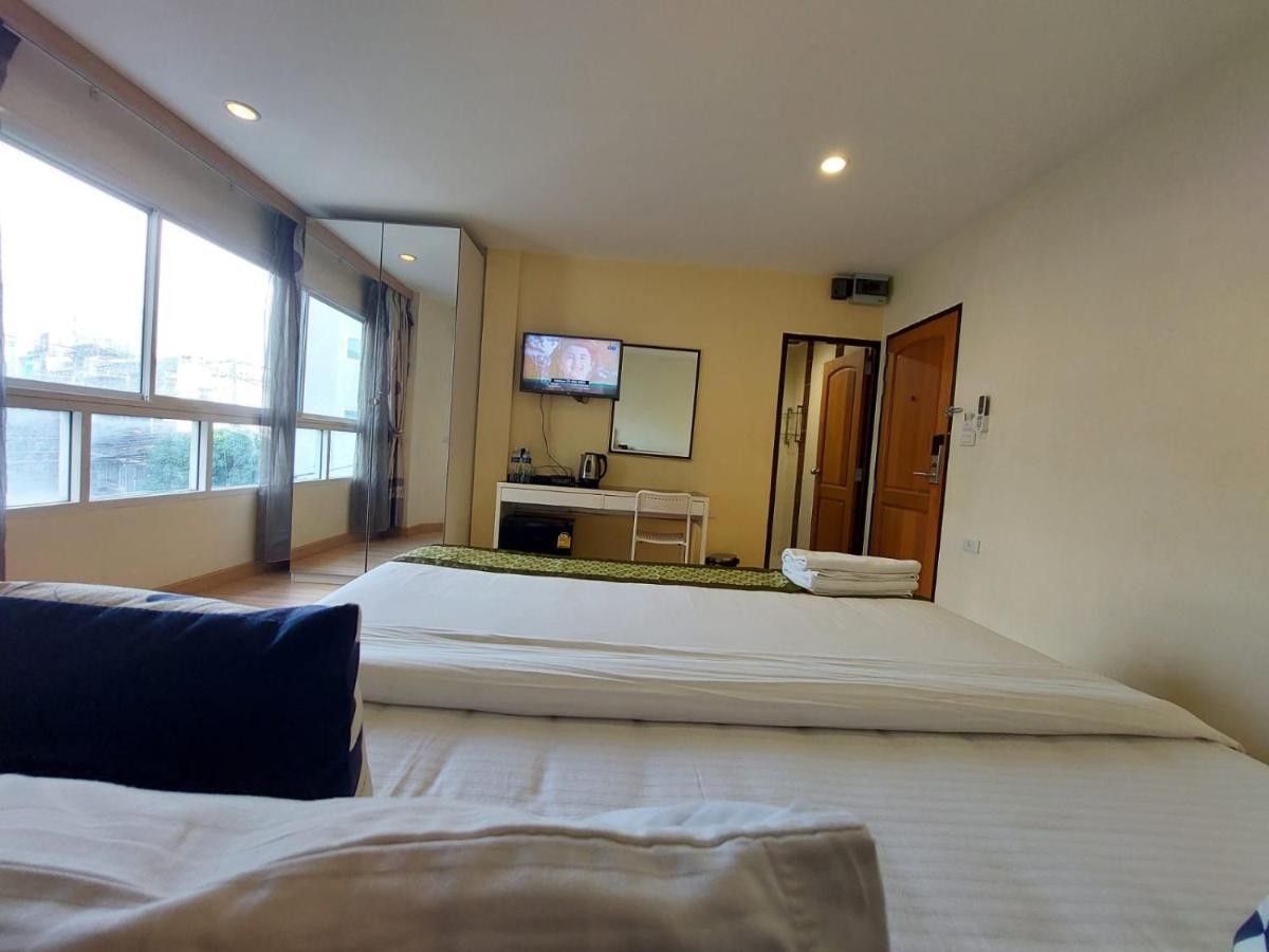 V Check Sukhumvit 22 Banguecoque