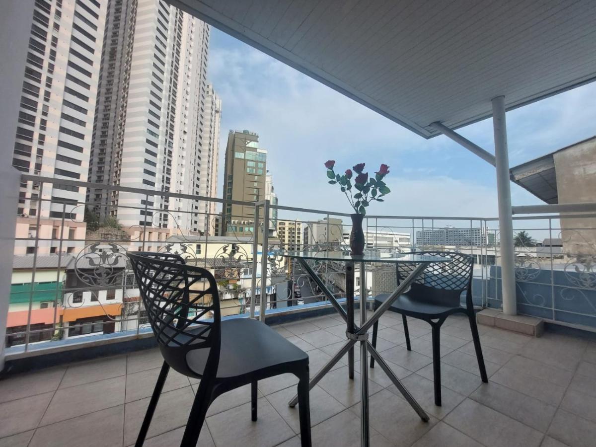 V Check Sukhumvit 22