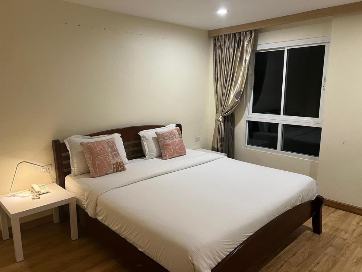 V Check Sukhumvit 22 3*