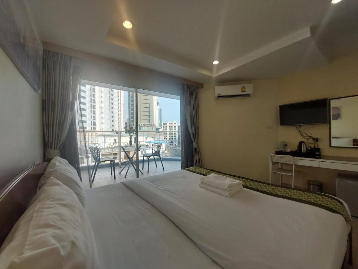 Hotel V Check Sukhumvit 22