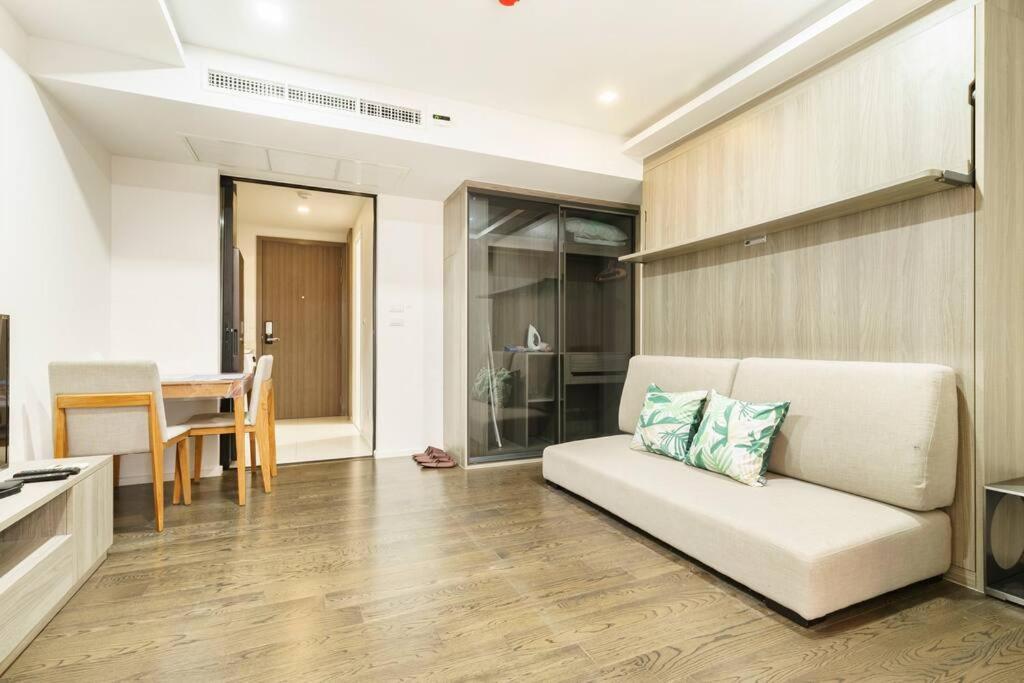 Apartment Modern Room,sky Pool, Bts Asok,sukhumvit