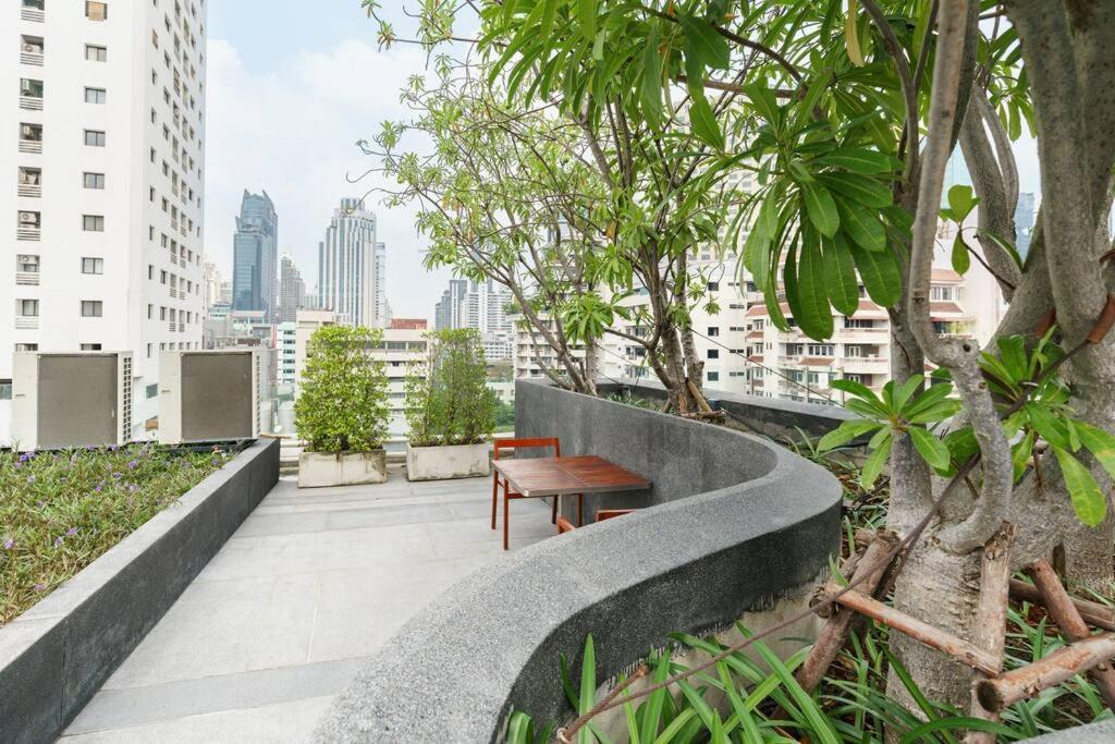 Modern Room,sky Pool, Bts Asok,sukhumvit Apartment *