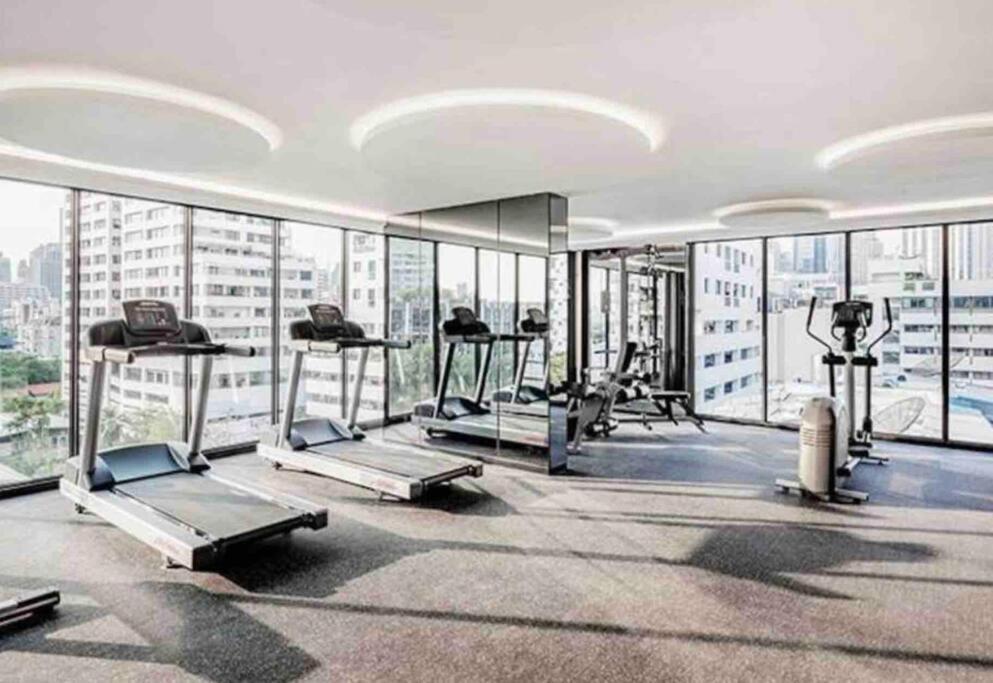 Apartment Modern Room,sky Pool, Bts Asok,sukhumvit