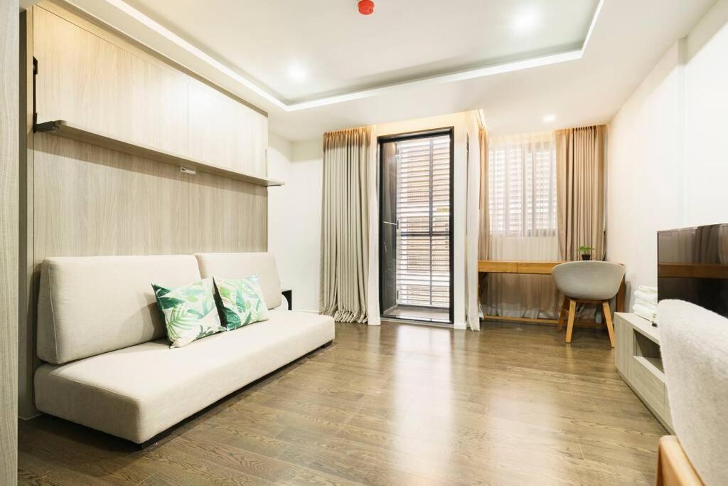 Modern Room,sky Pool, Bts Asok,sukhumvit *
