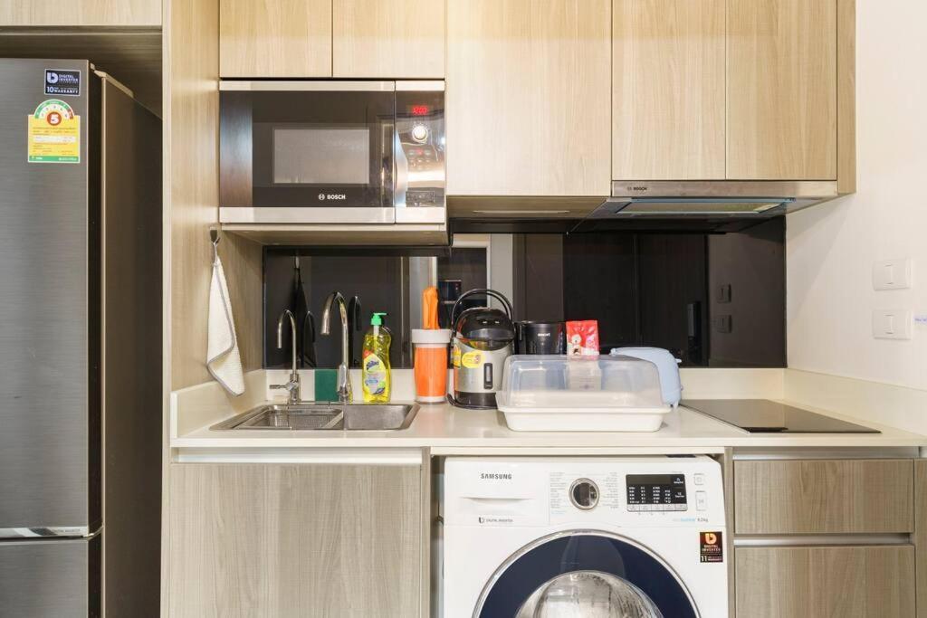 Modern Room,sky Pool, Bts Asok,sukhumvit Apartment *