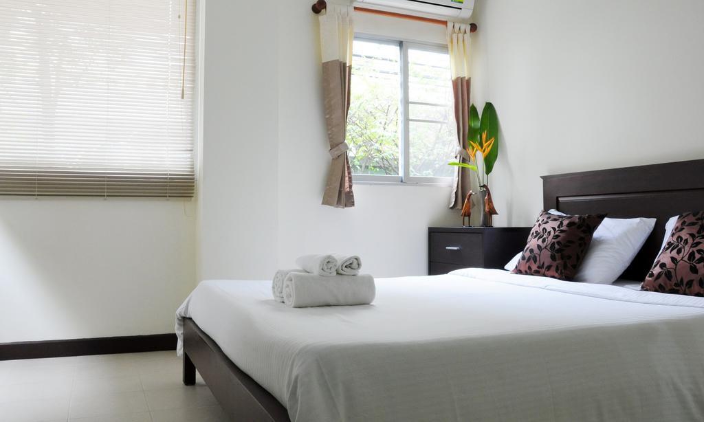 Thanaree Place Aparthotel 3*