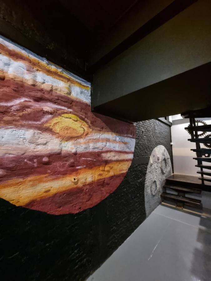 Hostel Met A Space Pod @phrom Phong Bangkok