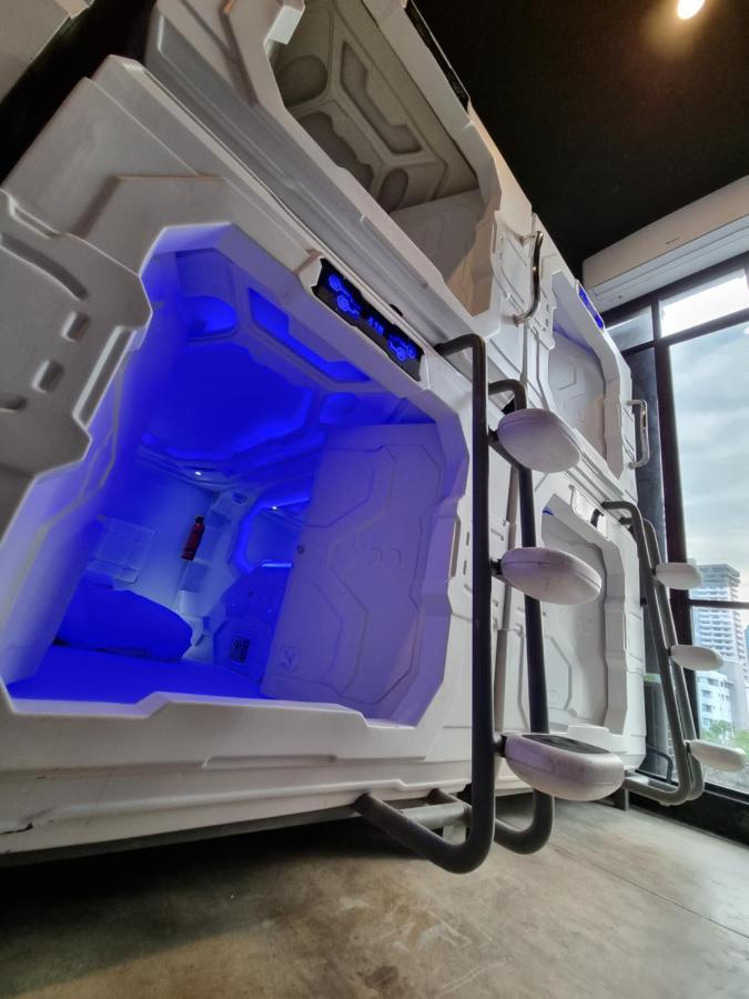 Met A Space Pod @phrom Phong Hostel